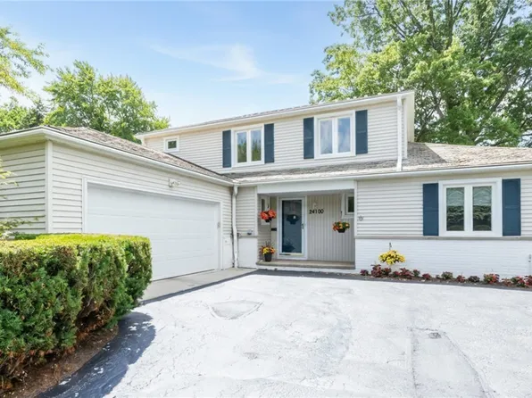 24100 Shaker Blvd, Shaker Heights, OH 44122