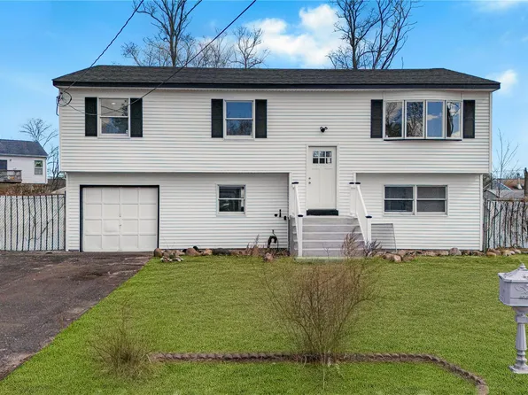 89 Cone Avenue, Central Islip, NY 11722