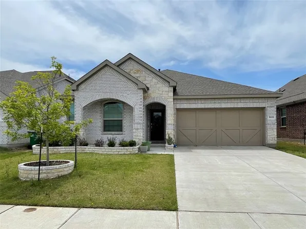 5820 Pensby Dr, Aubrey, TX 76227