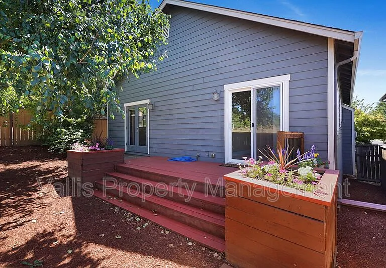 5164 Andresen St SE — Photo 37