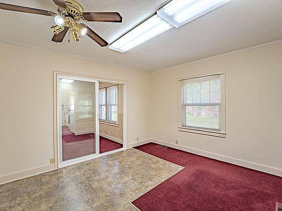 5th image of 1108 W Main St