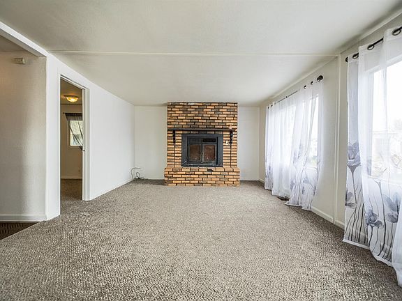 5th image of 3939 Central Ave #A1