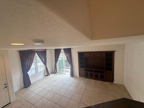 5th image of 17035 Calle Trevino Unit 6