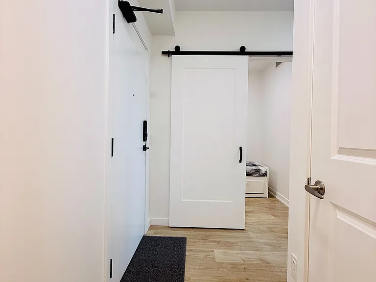 4675 Metcalfe Ave #503 — Photo 2