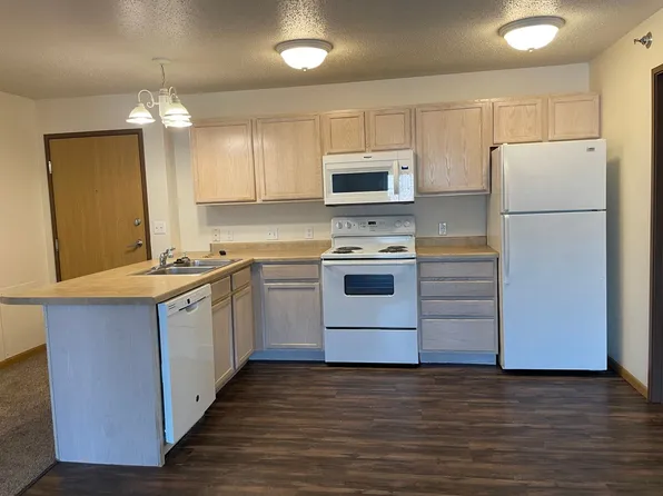 Fairways III, 3515 10th Ave S #309, Moorhead, MN 56560