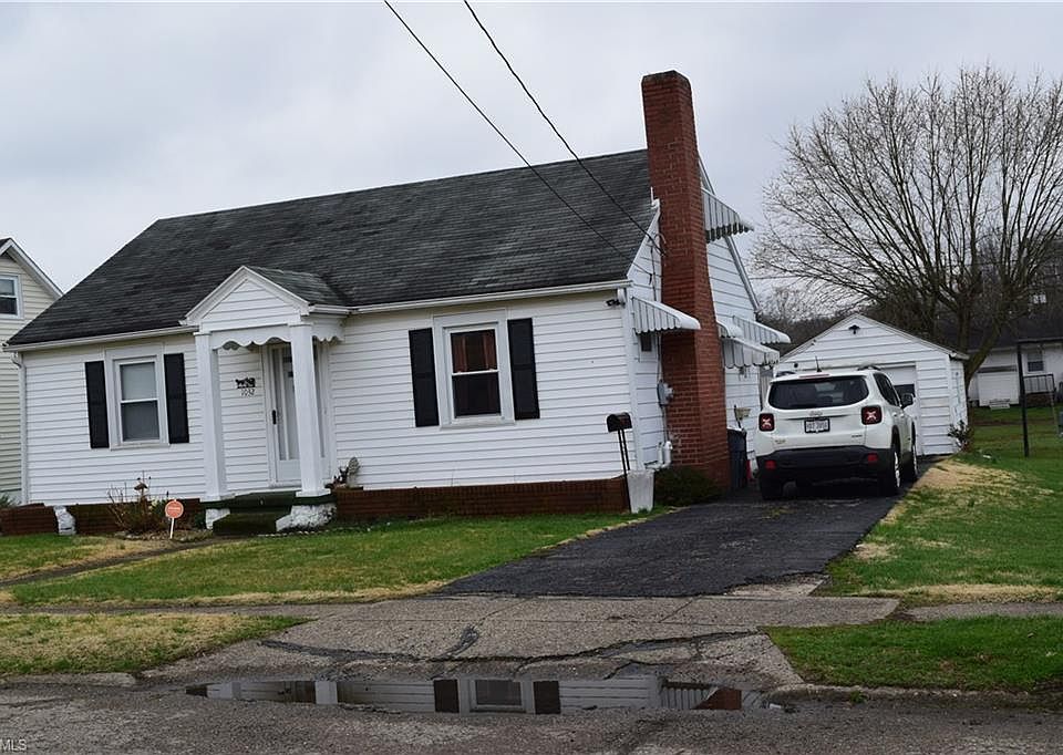 2nd image of 1032 Eppley Ave
