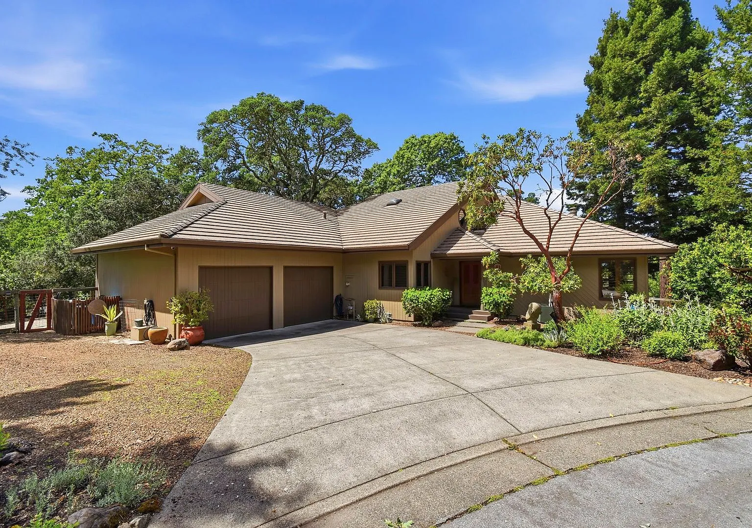 Sophisticated Living in Bennet Valley Fairway View Estates — Photo 1