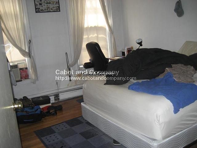 2nd image of 217 Newbury St #2A