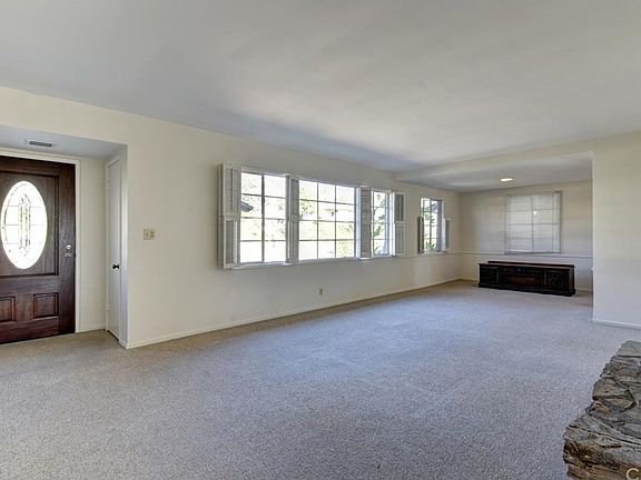 5th image of 516 Dorothy Dr