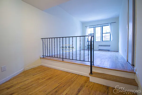 Rented by City Connections Realty | media 14