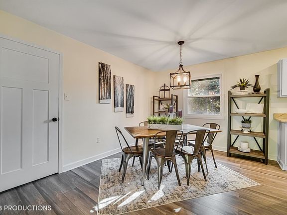 5th image of 351 Cain Dr