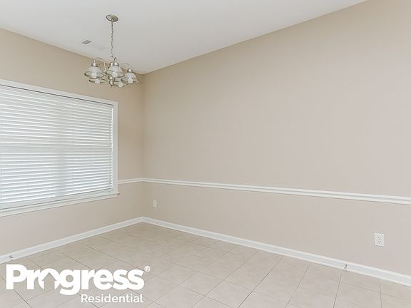 3rd image of 1543 Lawson Dr