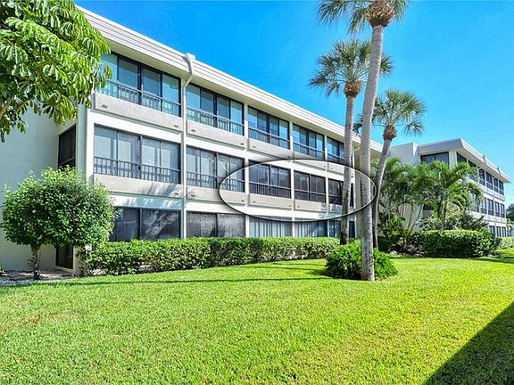 2nd image of 101 Whispering Sands Dr APT 208