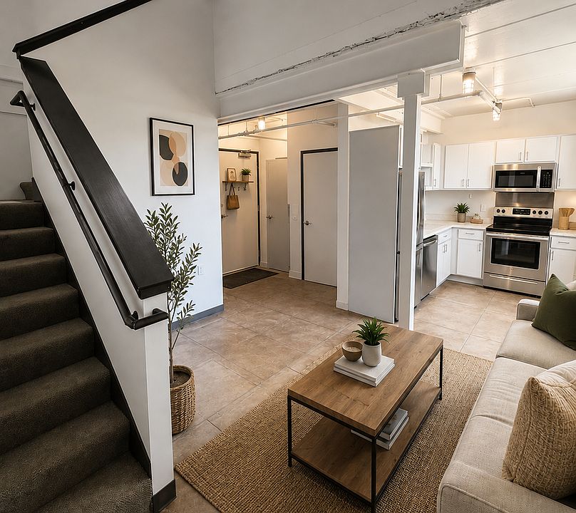 1st image of 521 W 2nd St #405