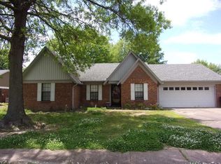 1204 Hickory Cir, West Memphis, AR 72301
