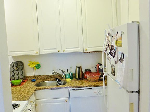 #449-3R - Kitchen