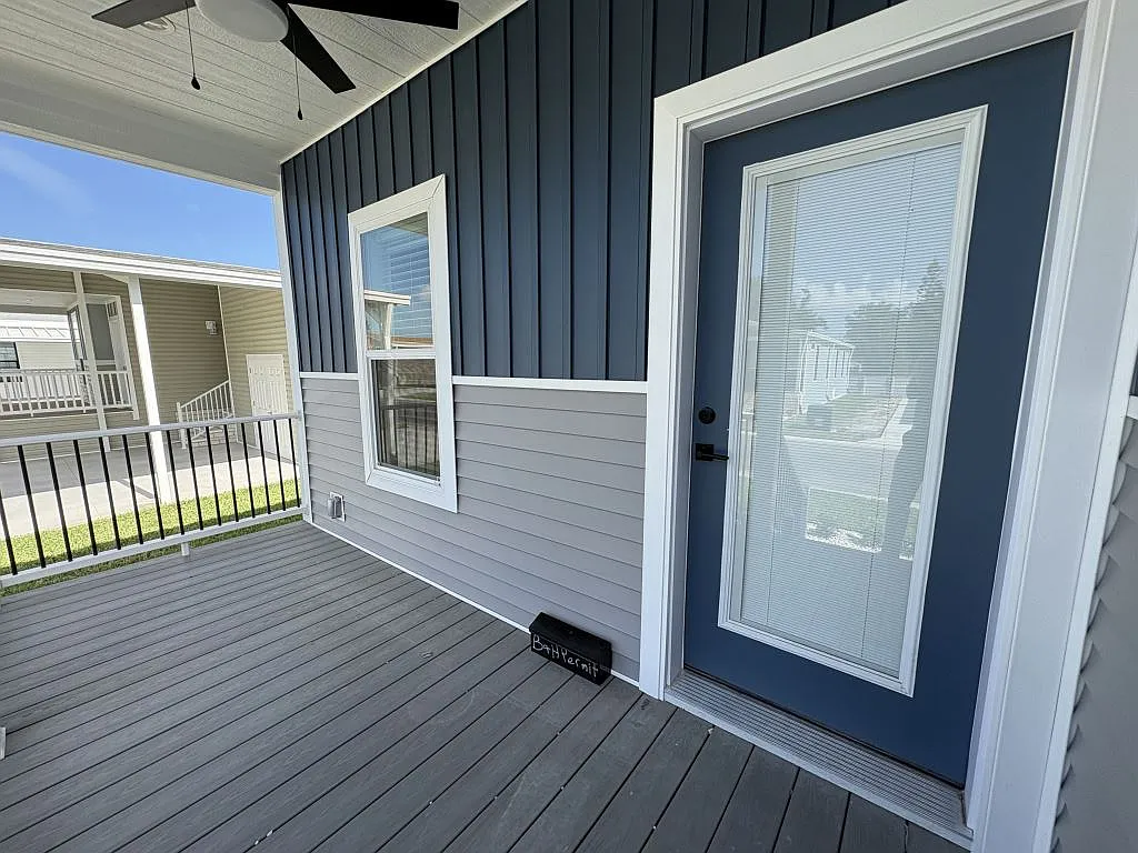 2 bed, 2.0 bath, 1575 sqft, $1,699 — Photo 2