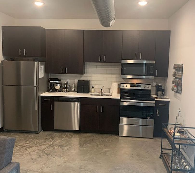 1st image of 627 Orchard Ct Unit 104