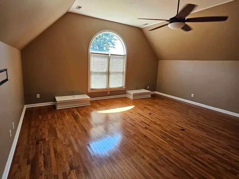 1298 Teddys Pl — Photo 2