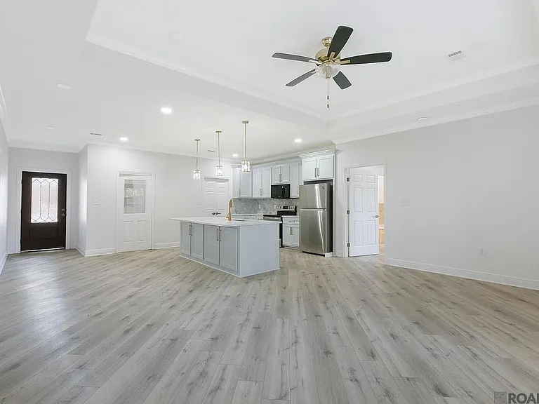 9536 Avis Ave — Photo 5