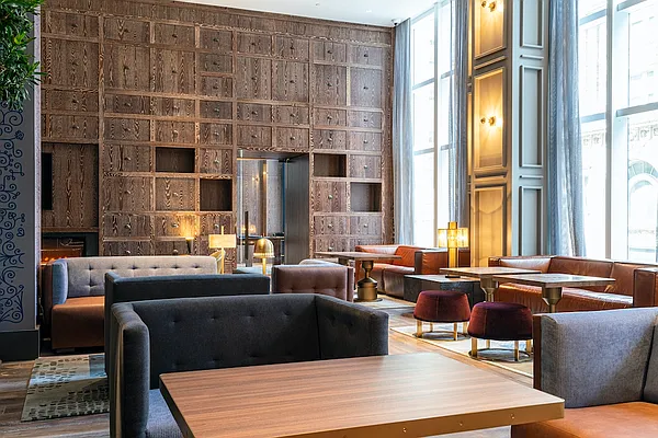 Rented by Greystar | media 8