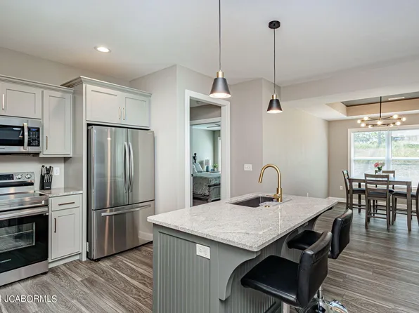 1917 Eliana Dr, Jefferson City, MO 65109