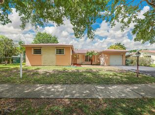 10420 SW 102nd Ave, Miami, FL 33176