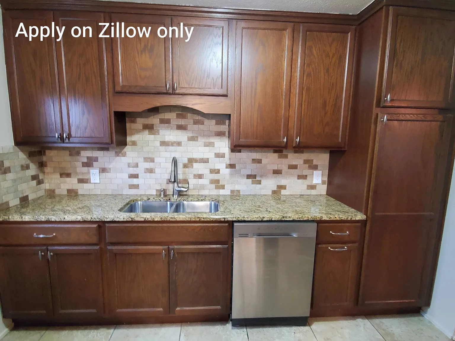 3 bed, 988 sqft, $1,750 — Photo 2