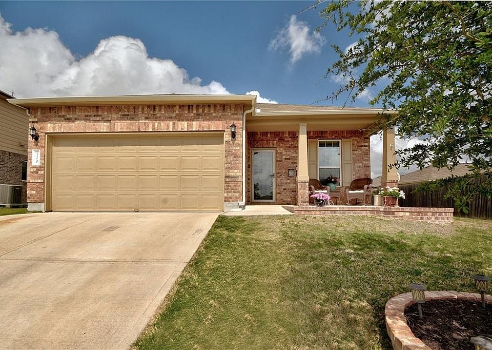 1st image of 120 Yellow Grass Dr