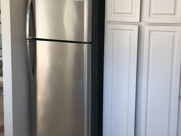 3rd image of 101 W Del Mar Blvd Unit 9B