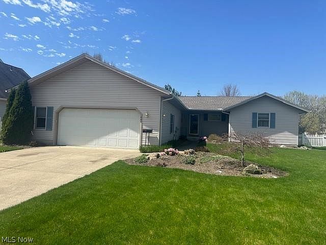 1st image of 647 Meadow Ln