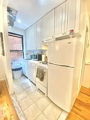 Rented by Corcoran | media 8