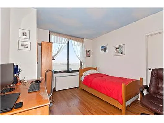 Sold by Douglas Elliman | media 4