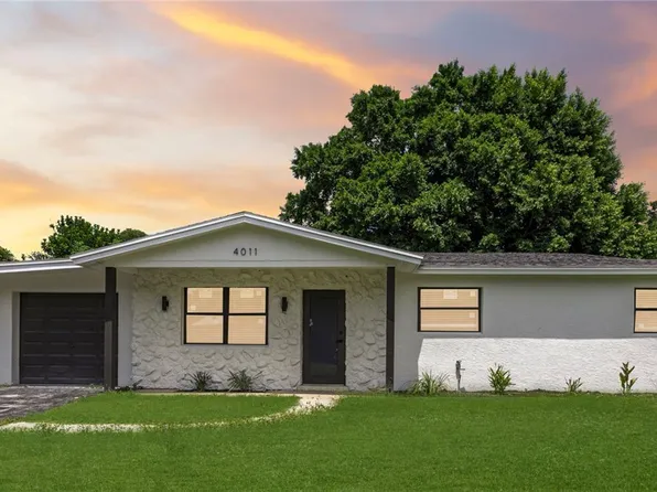 4011 Coconut Cir N, Naples, FL 34104