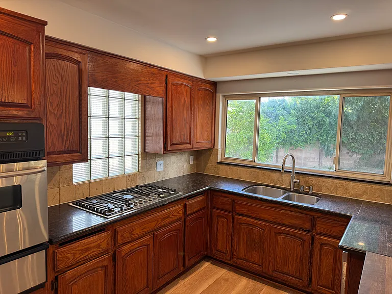 8606 Casaba Ave — Photo 51