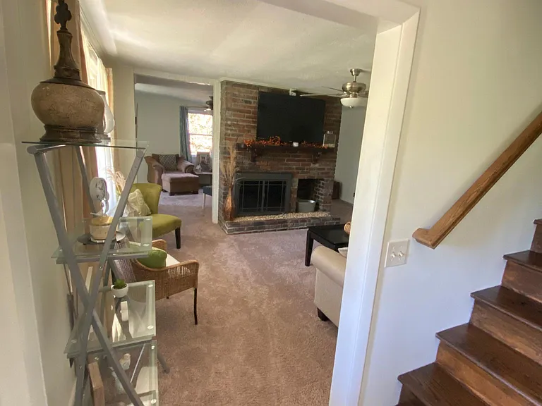 770 Vanderbilt Rd — Photo 8