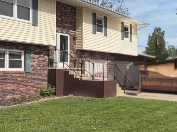 1217 7th St, Pawnee, IL 62558