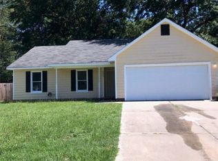 6233 Rhemish Dr, Fayetteville, NC 28304