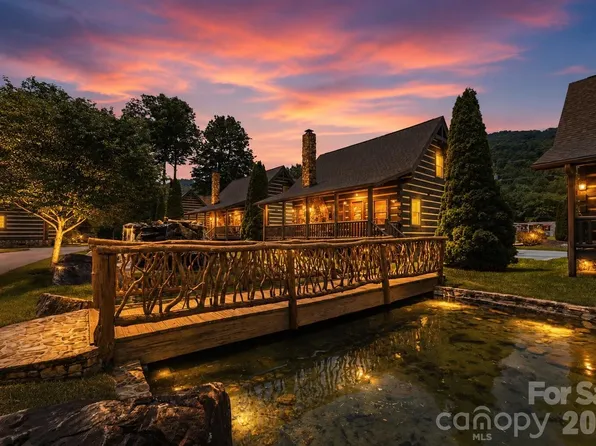17 Rachels Cir, Maggie Valley, NC 28751