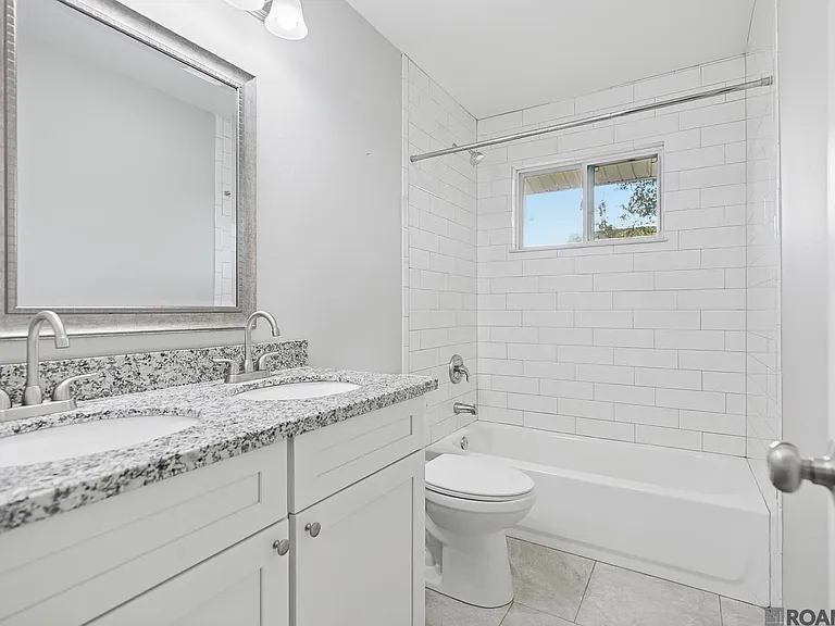 9046 Kingcrest Pkwy — Photo 12