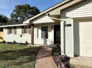 5834 NW Dearborn Ave, Lawton, OK 73505