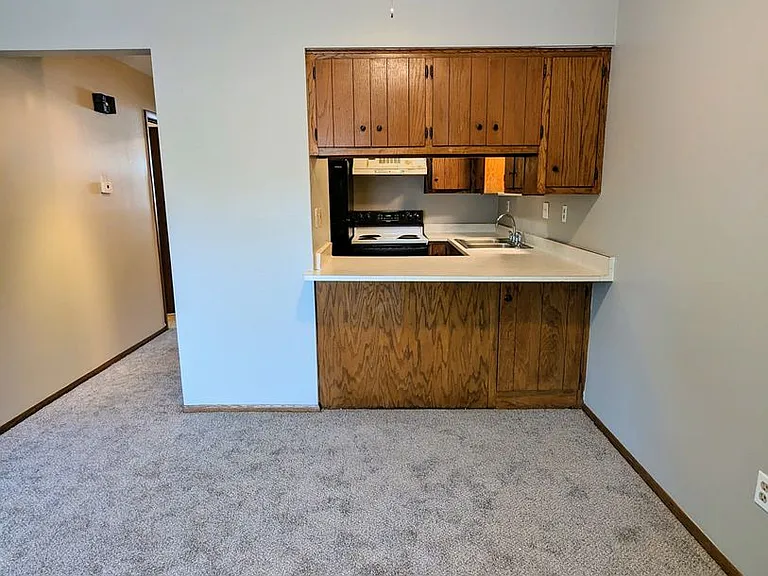 449 Dunbar Ave. 7 unit — Photo 8