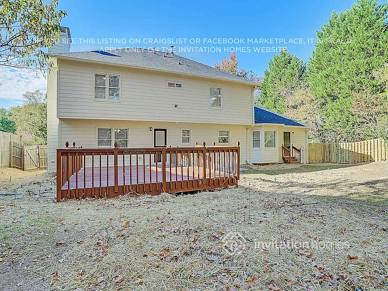 747 Edgewater Ln NW — Photo 23
