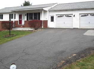 610 Cedarcrest Dr, Duncansville, PA 16635