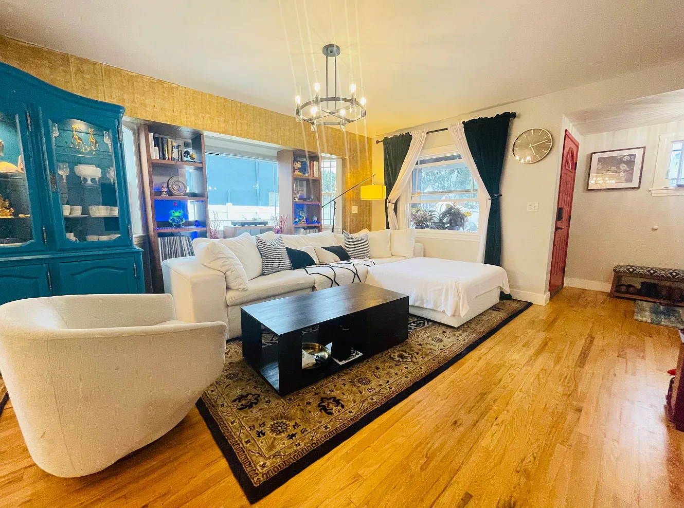 4 bed, 1810 sqft, $6,500 — Photo 2