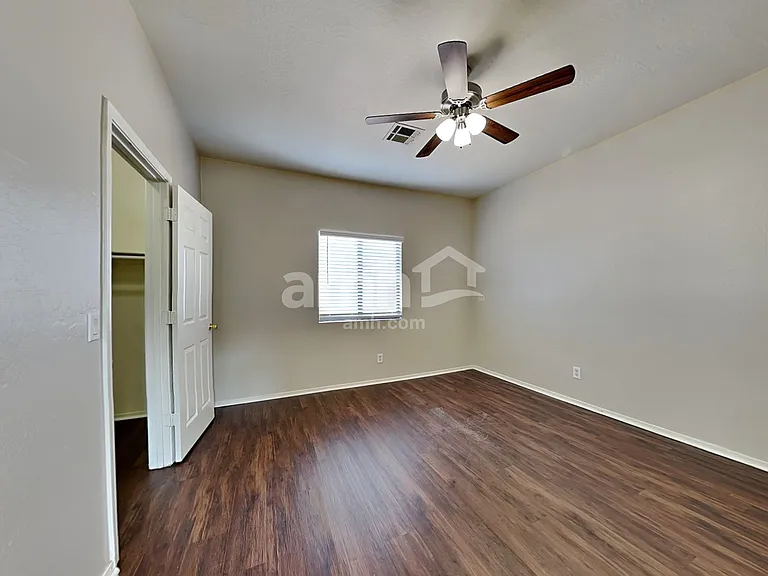 6506 S 10th Dr — Photo 10