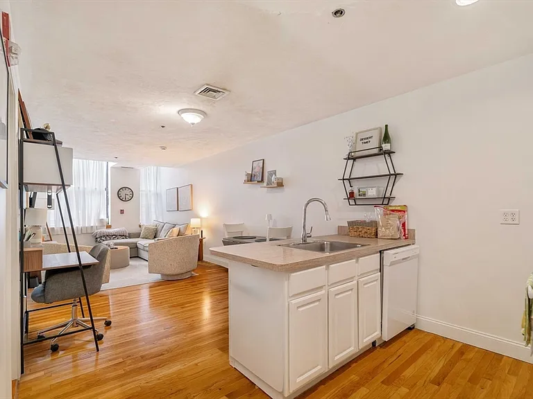 188 North St #22 — Photo 7