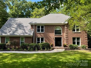 4 Quail Hollow Dr, Arden, NC 28704