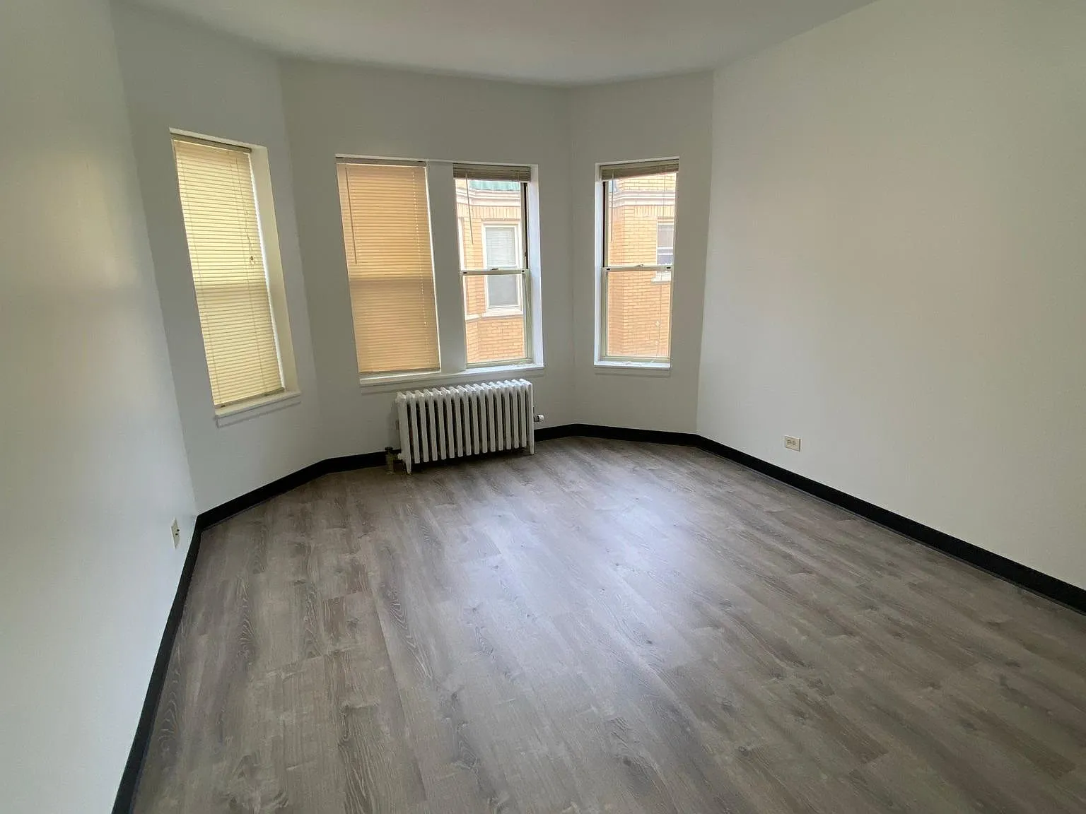 Central Park Apartments — Photo 2