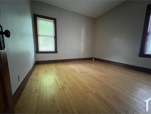 5th image of 3455 N Palmer St